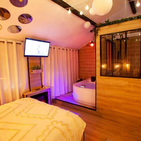 Love Room Romantique Les Petits Plaisirs Angers Kültér fotó